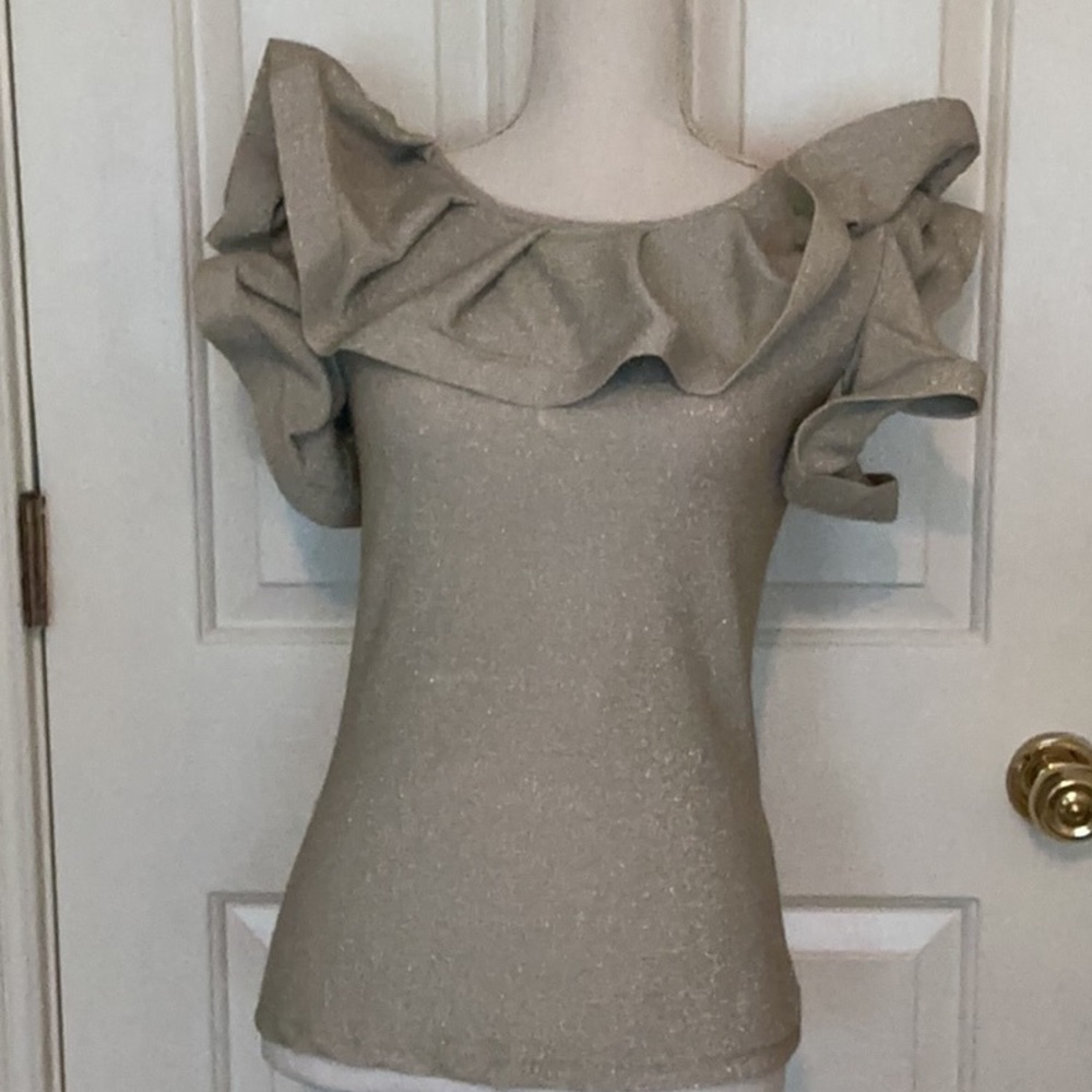 NWOT Gracia Silver Metallic Ruffled Shoulder Top - Picture 2 of 10